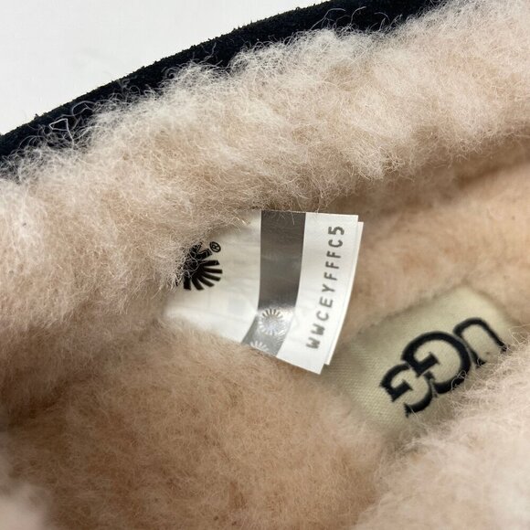 UGG | Dakota Slipper Black Suede Women's 6 - Picture 10 of 10